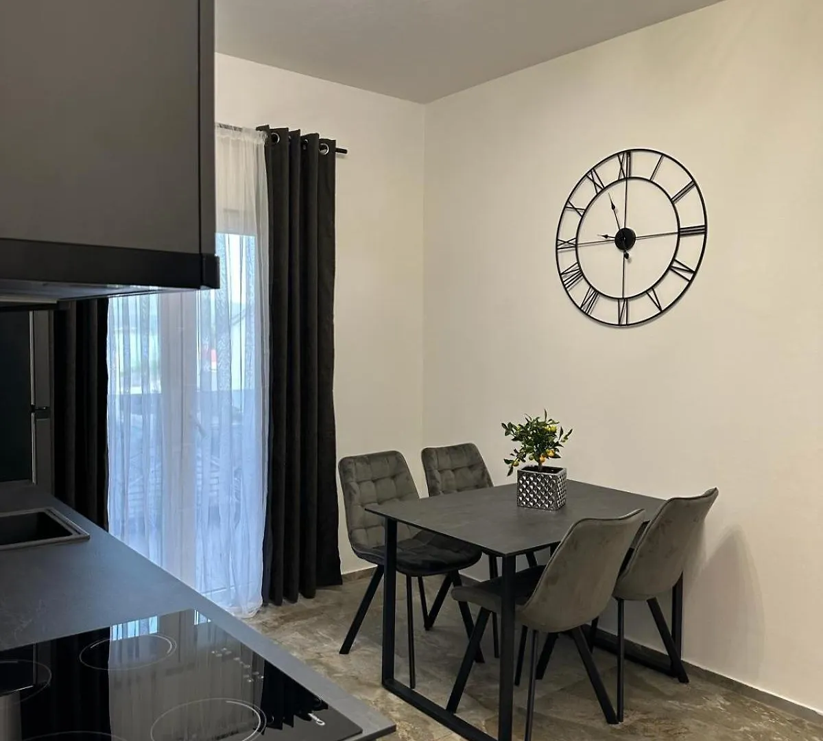 Sea Dreams Apartments Pridraga 0*,